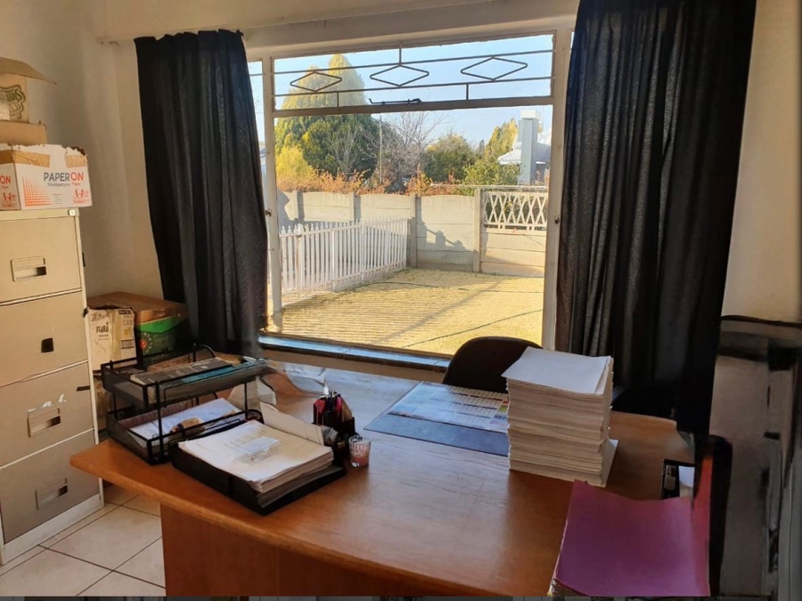 4 Bedroom Property for Sale in Flamwood North West